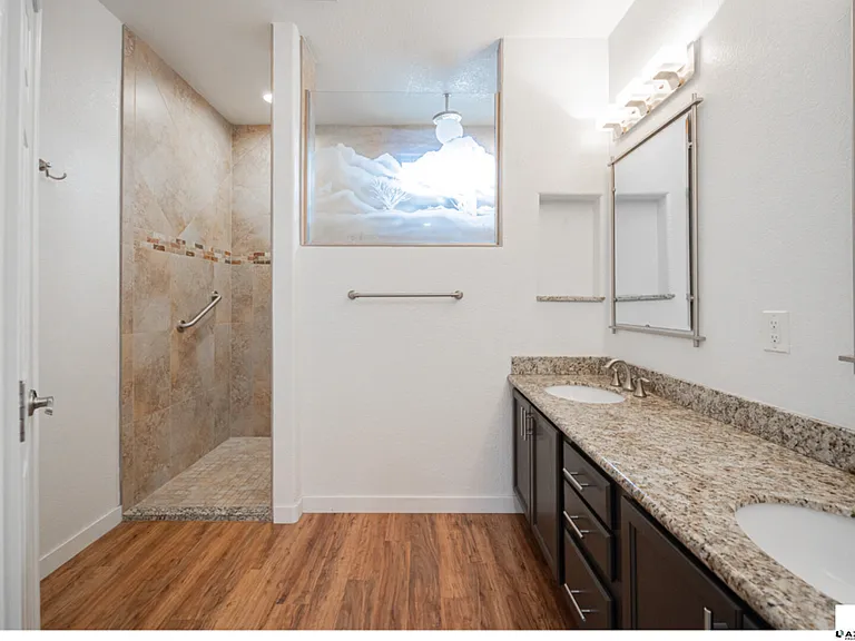 7111 S 21st Dr — Photo 16