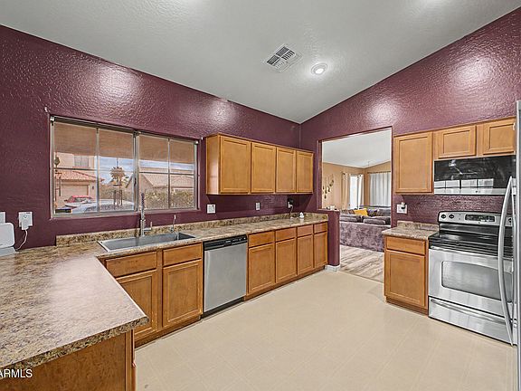 2nd image of 24831 W HUNTINGTON Drive