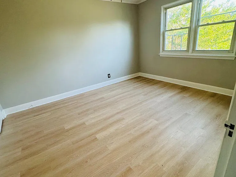 818 Bradhurst Rd — Photo 4