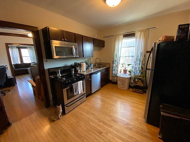 1st image of 3500 N Hamilton Ave #2