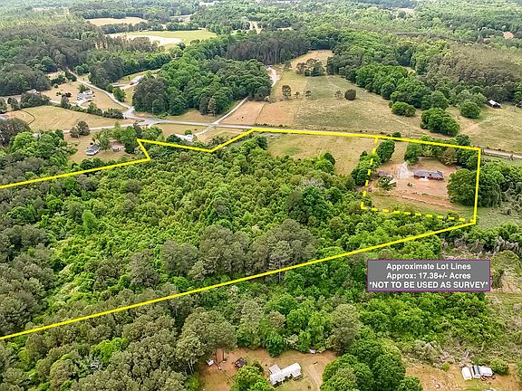 2nd image of 127 N Akins Bridge Rd