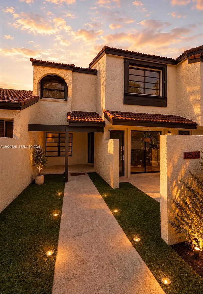 3 bed, 3.0 bath, $3,600 — Photo 1