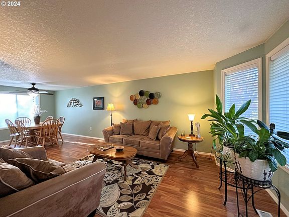 5th image of 5008 NE 146th Ave