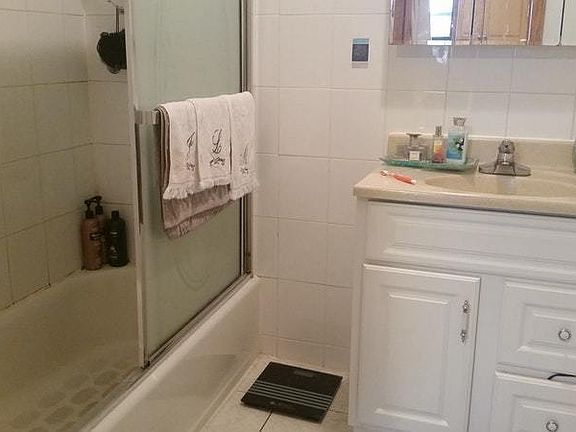4th image of 168 W 25th St APT 3