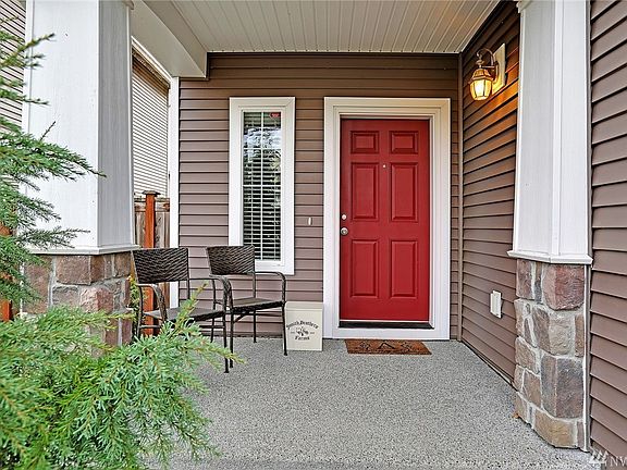 2nd image of 1440 50th St NE