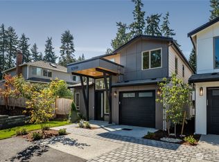 Luxe, Kirkland, WA 98033