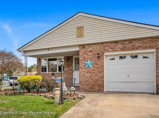 79 Chesterfield Ln, Toms River, NJ 08757