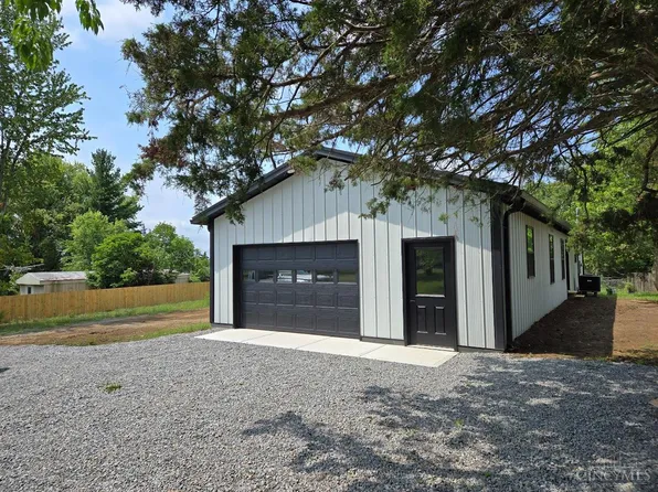 6961 Highland Trl W, Hillsboro, OH 45133