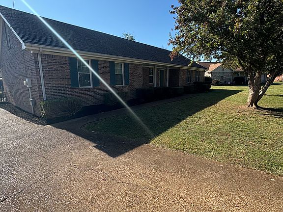 2nd image of 114 Bordeaux Ct