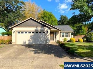 803 Fairmont Dr NE, Albany, OR 97322