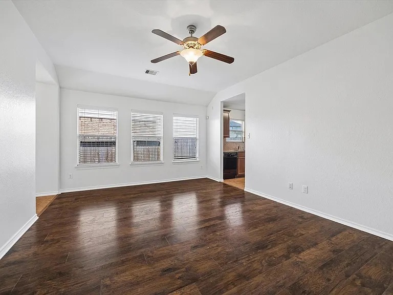 9110 River Dale Canyon Ln — Photo 2