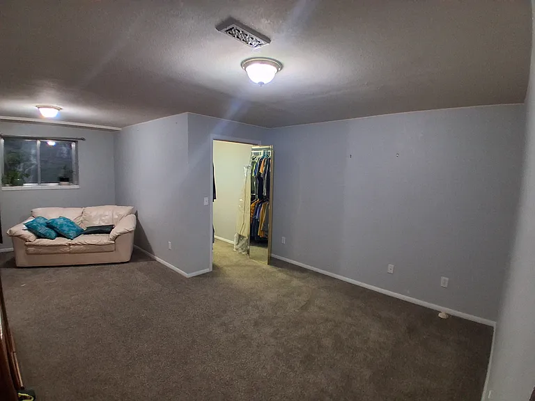 10946 W Polk Dr — Photo 2