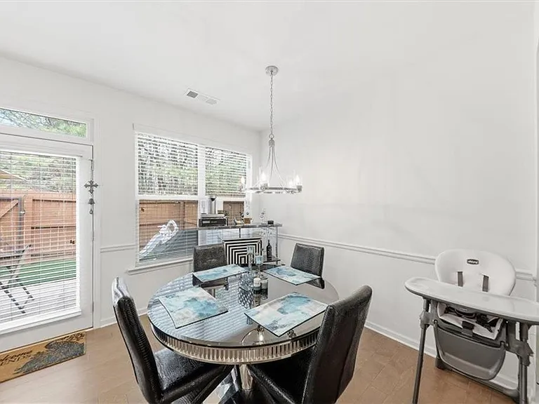 5527 Radford Loop — Photo 9