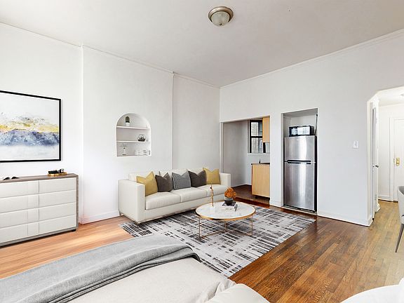 2nd image of 234 E 52nd St APT 1c