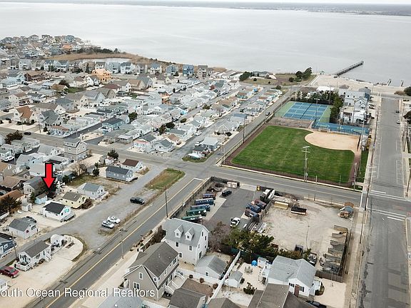 2nd image of 33 Millers Lane