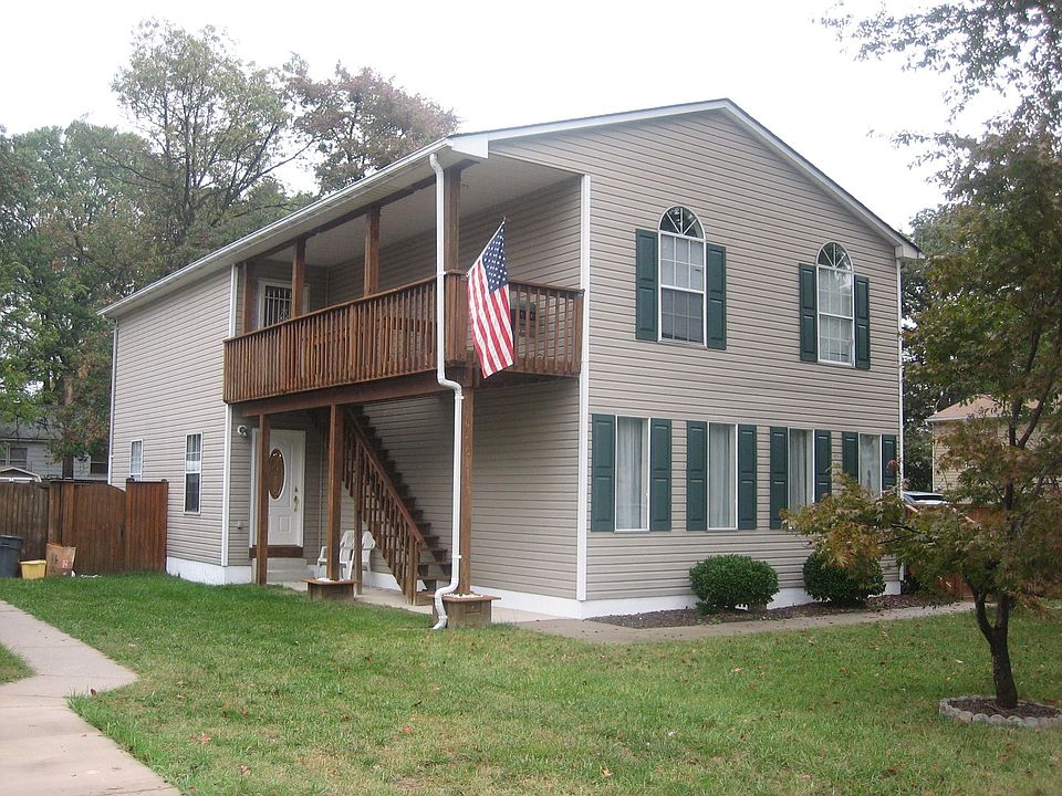 1st image of 1040 5th St