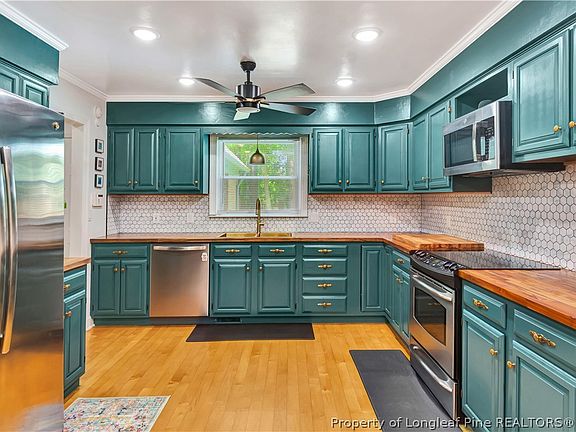 2nd image of 403 Oxford Rd