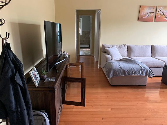 4th image of 4 Rose St #1