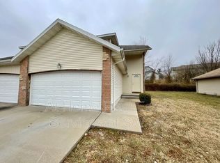 3148 W Golden Valley Ct, Springfield, MO 65807