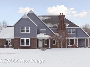 60 Golfview Dr, Saginaw, MI