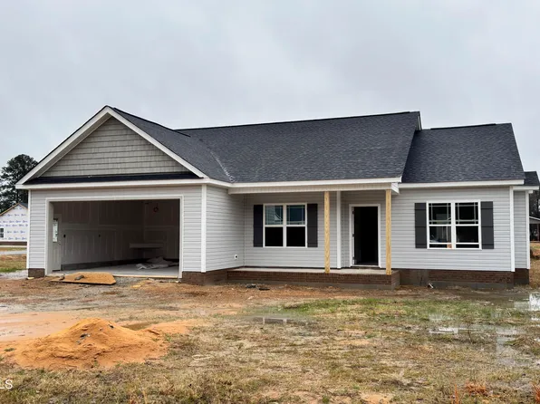 102 Lynn Ln, Selma, NC 27576