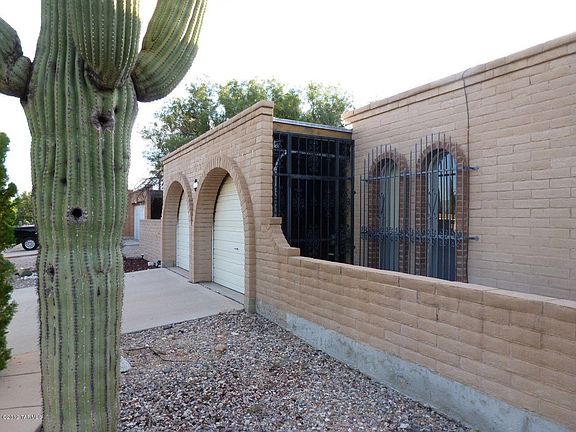 3rd image of 2211 N Colter Dr