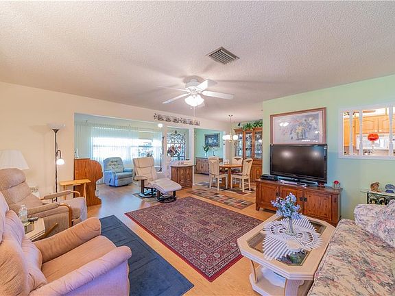 3rd image of 1901 Canterbury Ln Unit 3