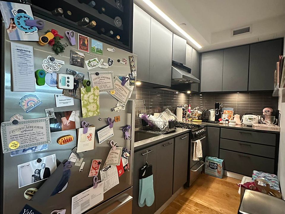 1st image of 1040 Dean St APT 402