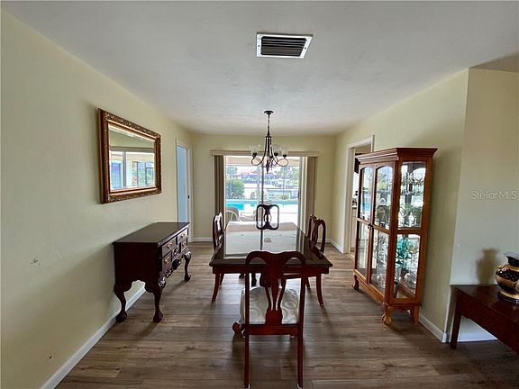 4th image of 819 Lucia Dr