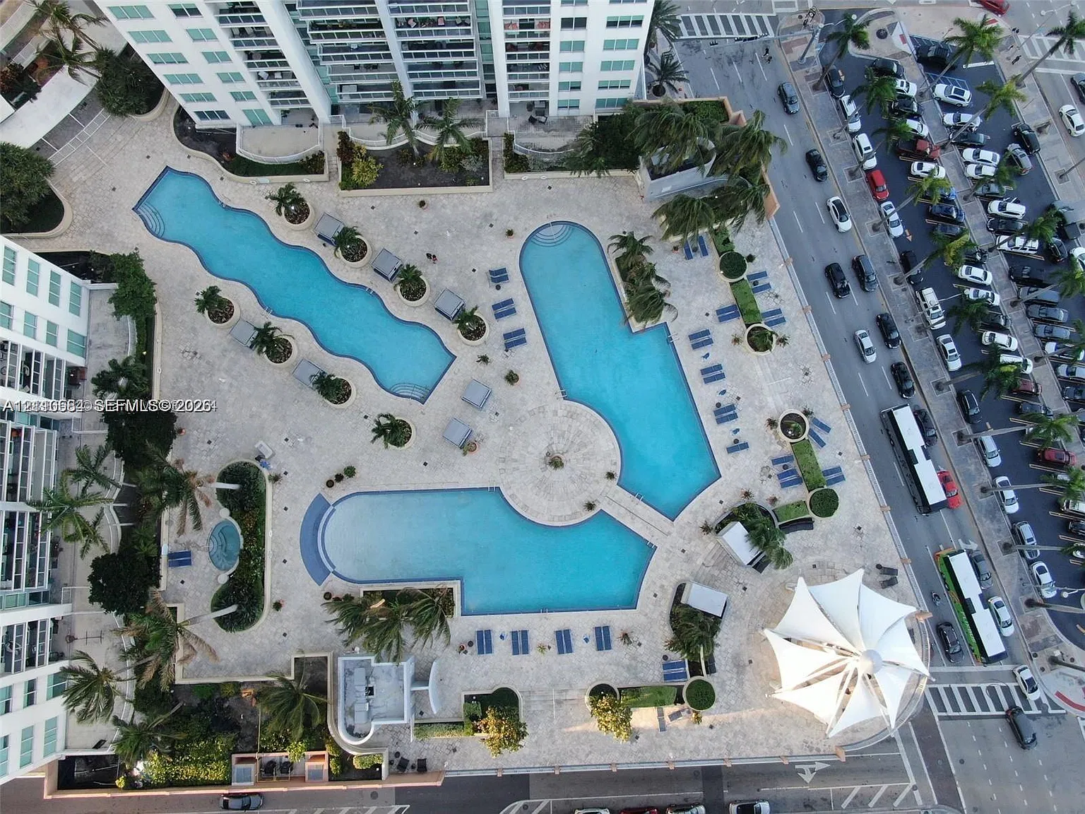 Vizcayne North Condo — Photo 2