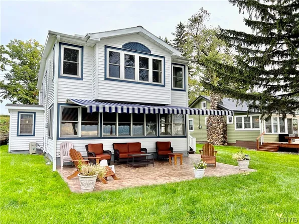 9088 Renshaw Bay Rd, Mannsville, NY 13661