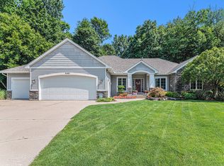 5461 E Palm Dale Ct SW, Wyoming, MI 49519
