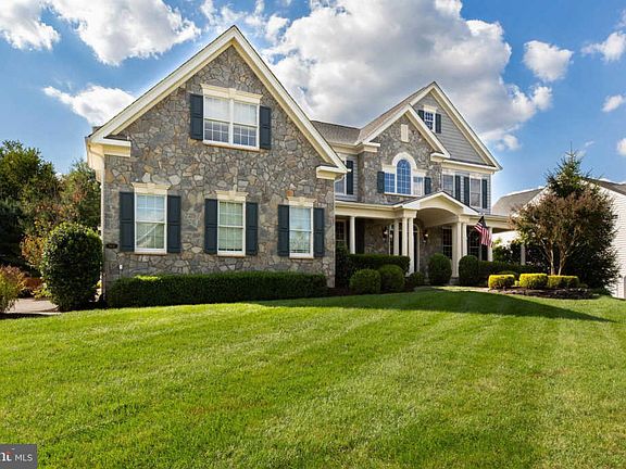 2nd image of 5614 Garnetts Farm Dr
