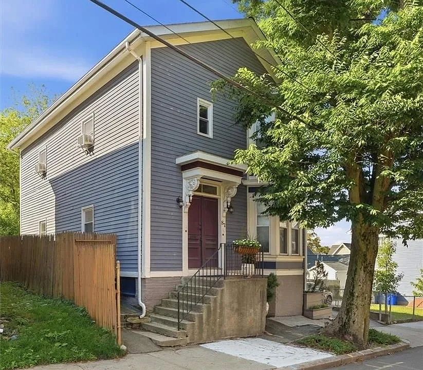 81 Jenkins St
