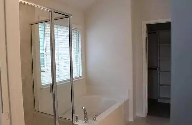 5010 Flanagan Dr — Photo 14