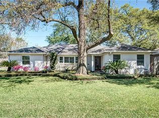 4050 Drummond St, Houston, TX 77025