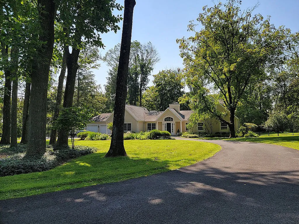 60 North Rd photo 1