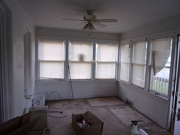 5th image of 319 N Shiawassee St
