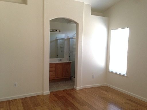 5th image of 7433 Shelby St
