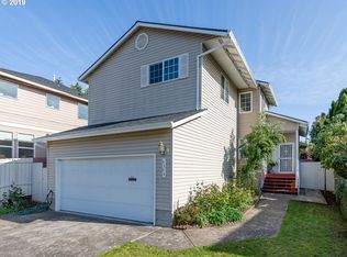 4056 SE Mall St, Portland, OR 97202