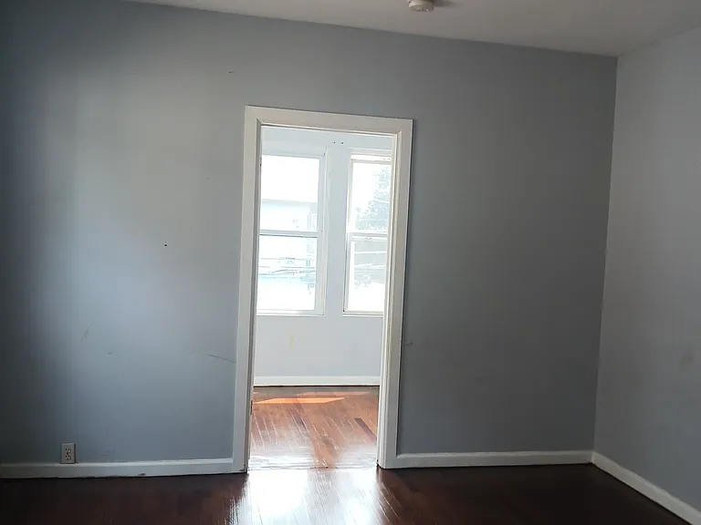 7 Franklin St #5 — Photo 3