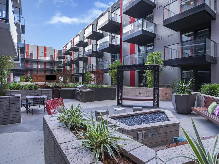 Shift Apartments — Photo 22