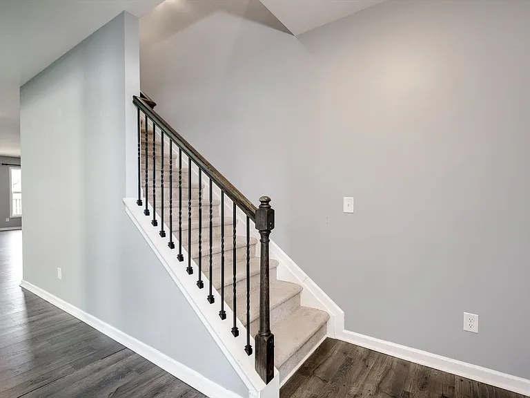 6082 High Top Ln — Photo 3