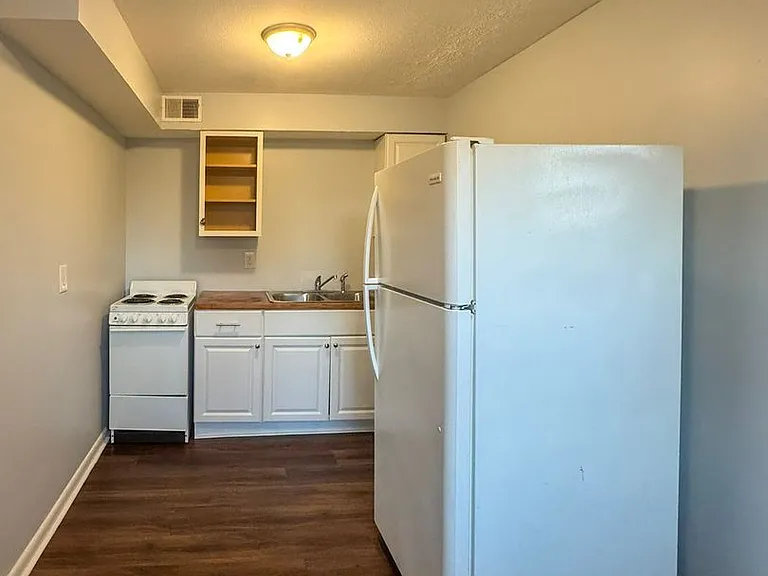 1704 Valley Forge Way — Photo 4