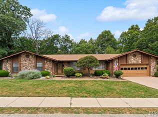 108 W Brittany Ln, O'Fallon, IL 62269
