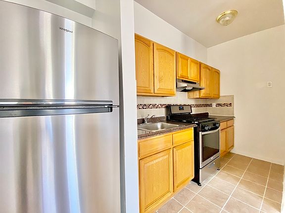 3rd image of 97 Fort Washington Ave #6C