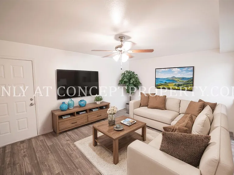 Aspen Pines — Photo 122