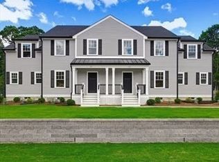 35-35R-37L Poquanticut Ave, North Easton, MA 02356