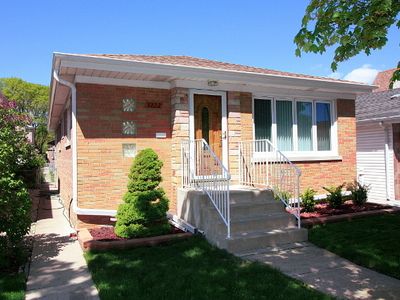3222 N Pioneer Ave, Chicago, IL, 60634