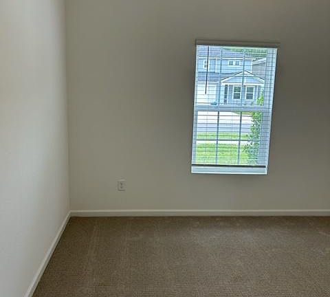 5th image of 2966R Firethorn Ave